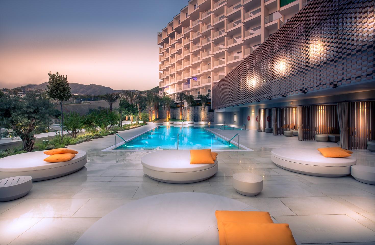 Leiro Residences Фуэнхирола Экстерьер фото